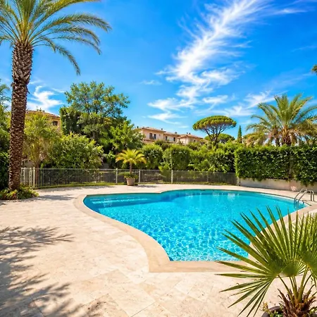 2 A 4 Pers A 500m Centre De Ste Maxime Apartment