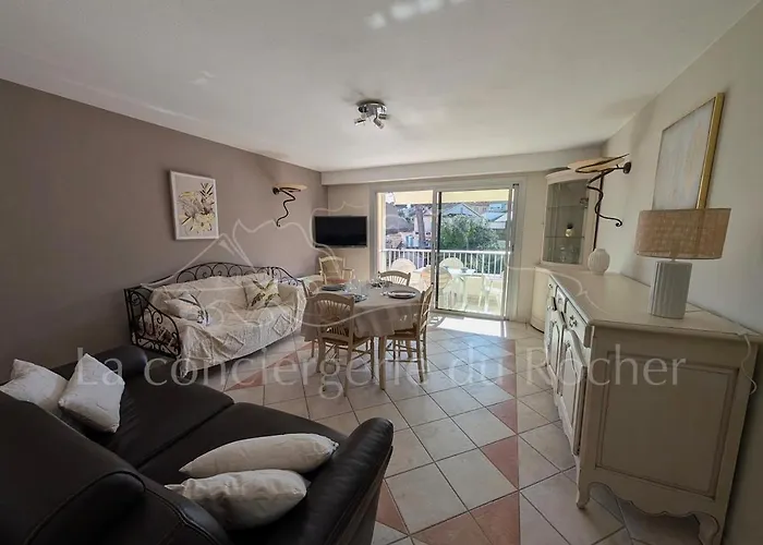 2 A 4 Pers A 500m Centre De Ste Maxime Апартаменты *